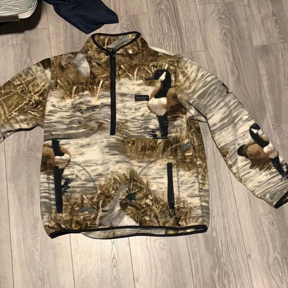 Urban Outfitters Raised By Wolves Duck&Fish Fleece